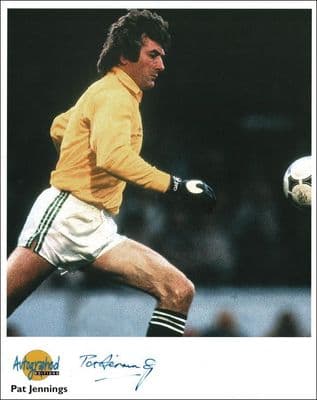 Pat Jennings Autograph Signed Photo