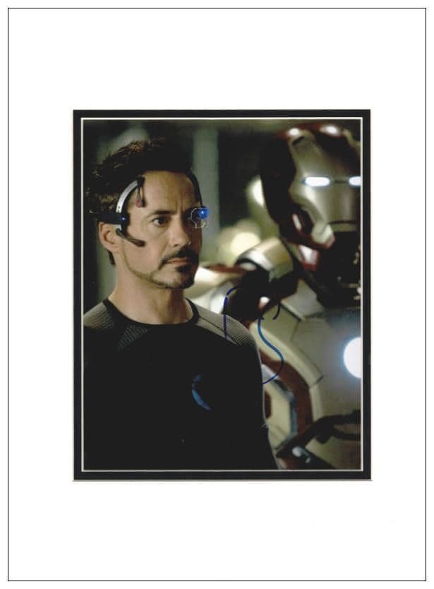 Robert Downey Jr Signed Photo - Iron Man