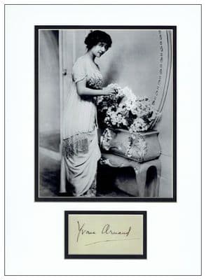 Yvonne Arnaud Autograph Signed Display