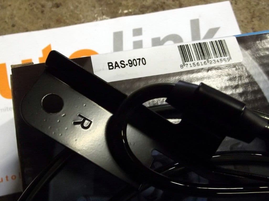 ABS sensor Toyota Auris Avensis Corolla Verso front r/h 8954202060