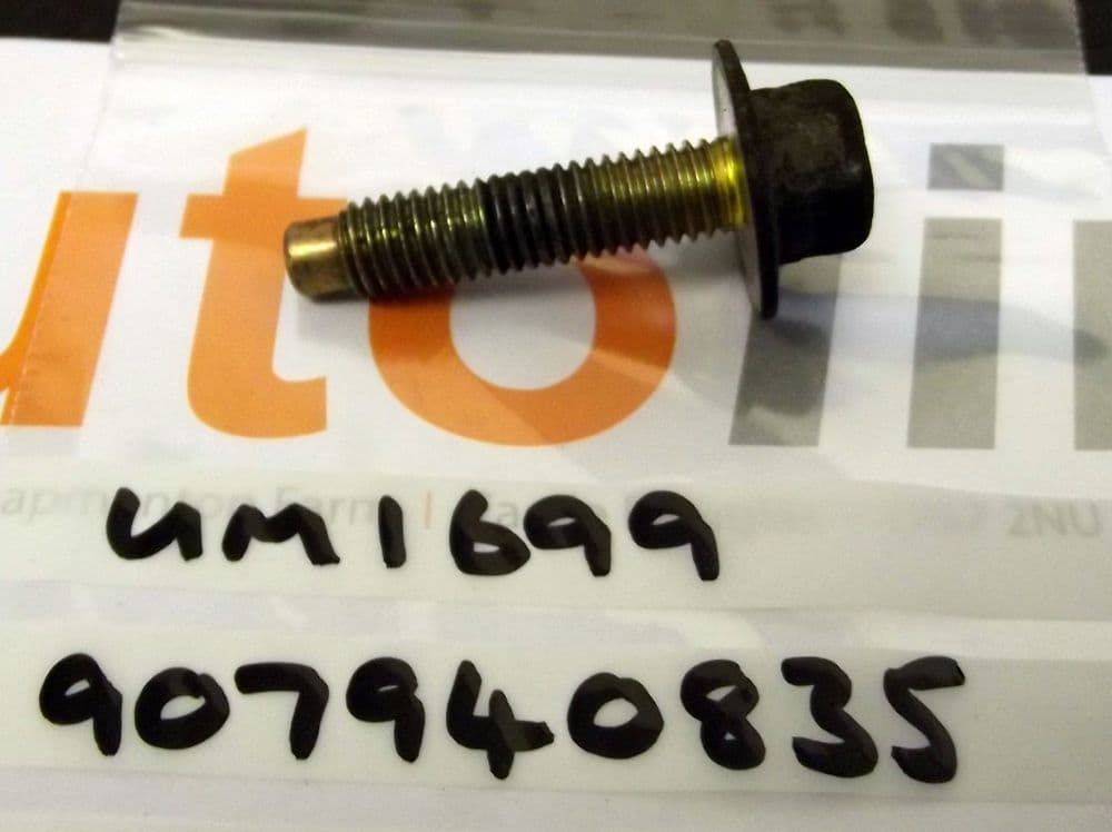 Bolt alternator upper mount Mazda MX5 mk2 907940835 USED