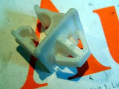 Bonnet stay rod holder, Mazda MX-5, G03056693A