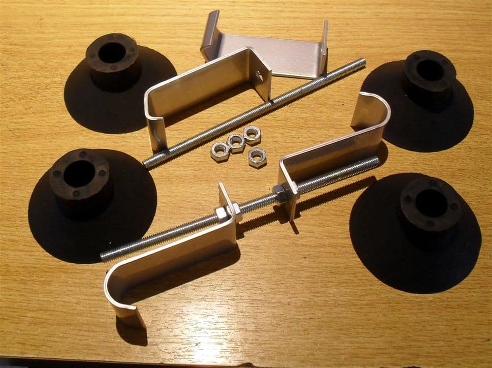 Boot / luggage rack fitting kit 2 x brackets & 4 x rubber feet
