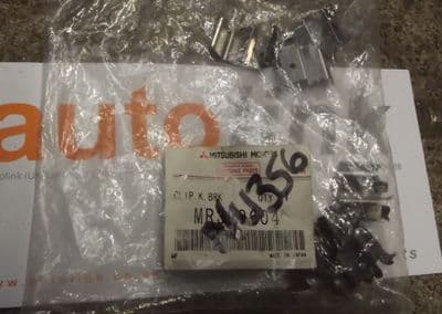 Brake pad fitting kit, front, Mitsubishi Pajero Junior, Jr, 1995-96, MR389604