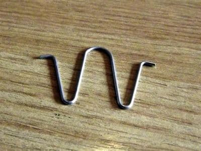 Brake pad spring, rear, Mazda MX-5 mk1 & mk2, W-shape