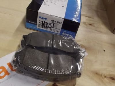 Brake pads, front, FTO GS/GR, Chariot, Galant, Lancer, RVR, Space Wagon etc. MR389537