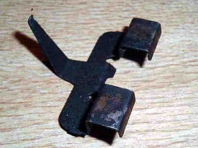Clip, rear brake pad, Mazda MX-5 1.8 & mk2, USED