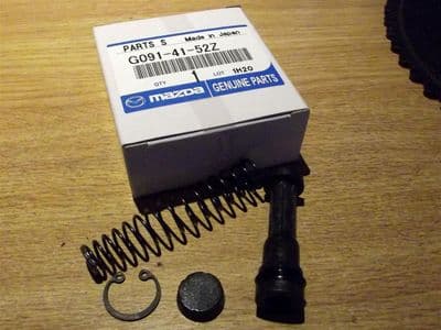 Clutch master cylinder repair kit, Mazda B2500 RHD, 1996-05, G0914152Z