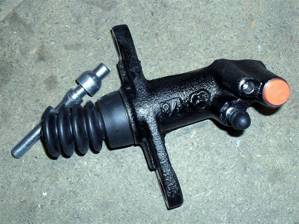 Clutch slave cylinder Trooper 2 8/3 1 TD