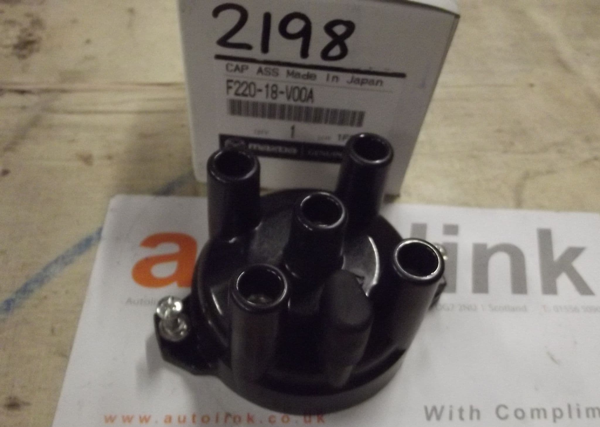 Distributor cap genuine Mazda Bongo 2 0i 5wire F22018V00A
