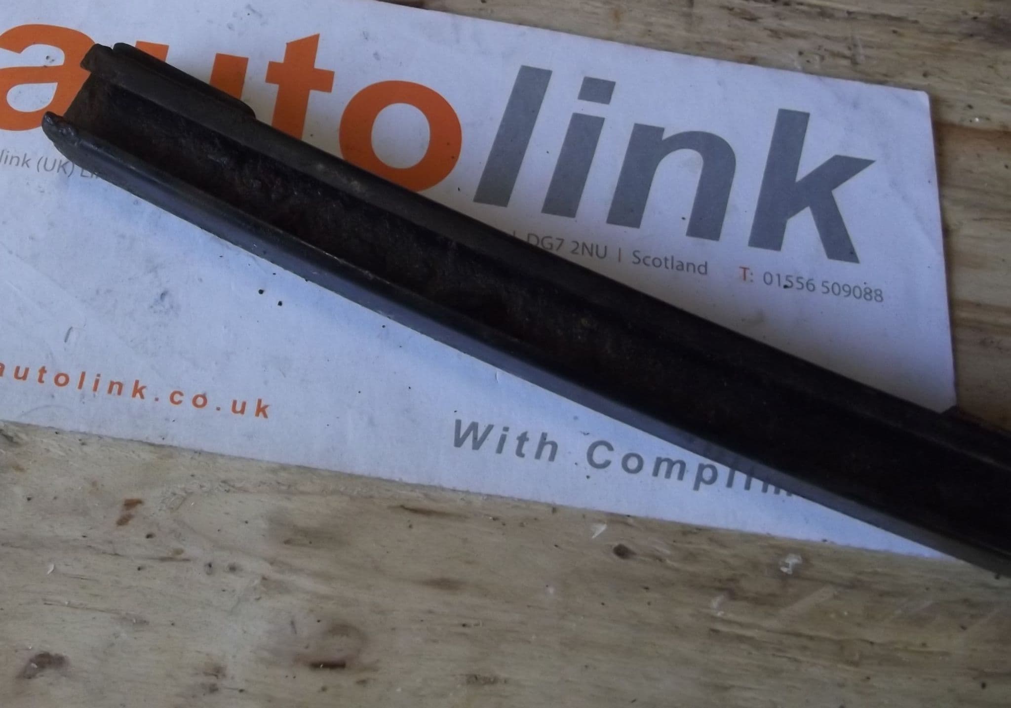 Door window glass guide channel front l/h Mazda MX5 mk2 & mk2 5 NC1059604A USED