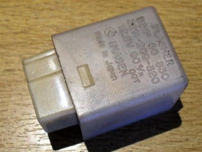 Flasher unit, Mazda MX-5 mk2, 1998-2000, BG1P66830A, white, USED