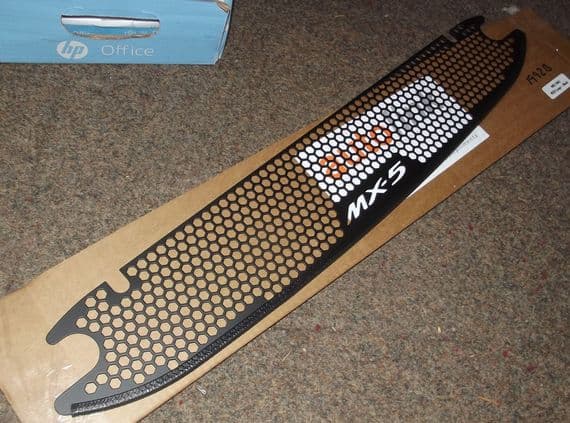 Front intake grille, black powdercoated heavy duty s/s, MX-5 logo, Mazda MX-5 mk1