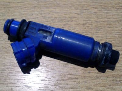 Fuel injector, Mazda MX-5 1.6 mk2 & mk2.5, B5C913250, USED
