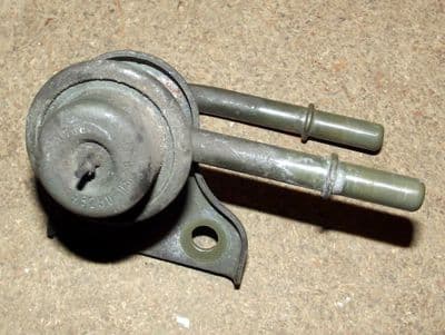 Fuel pressure regulator damper, Mazda MX-5 mk2.5 1.6 & 1.8, BP4X20180, USED