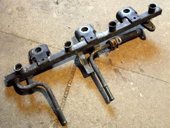 Fuel rail, Mazda MX-5 1.8 mk1, BPE813150, USED