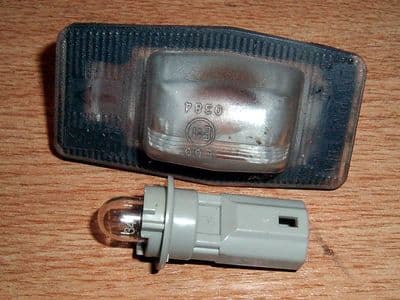 Light, rear number plate, Mazda MX-5 mk2, no. plate lamp from boot lid, USED