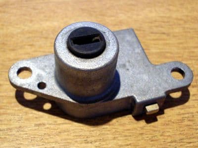 Lock, armrest / centre console lid, Mazda MX-5 mk1 & Mk2, USED