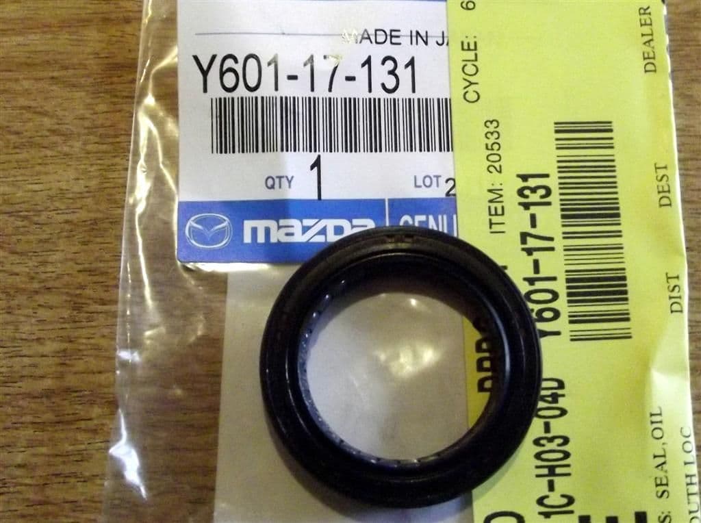 Oil seal gearbox input shaft Mazda MX5 6speed 19982005 Y60117131