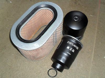 Service kit, Mitsubishi Pajero & Shogun 2.5TD with oval air filter