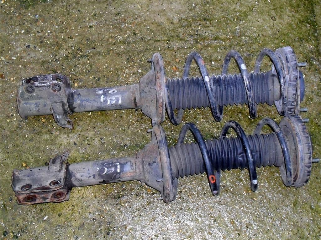 Shock absorbers & springs Legacy Estate 199499 pair USED