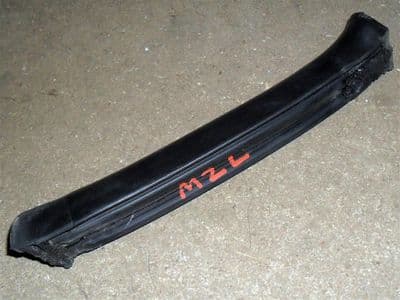 Soft top side seal, left hand centre l/h, Mazda MX-5 mk2, NC10R1422D, USED