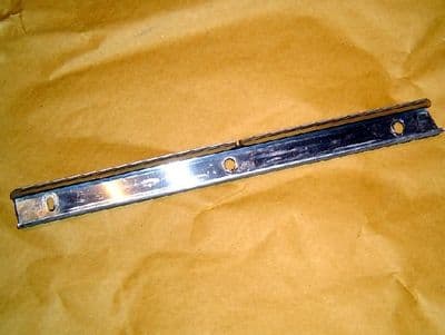 Soft top side seal retainer, right, front, MX-5 mk1, USED