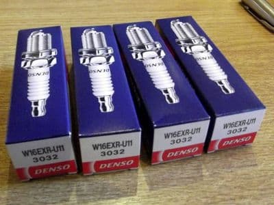 Spark plug set, Denso W16EXR-U11, Toyota 90919-01091