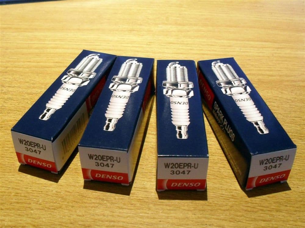 Spark plug set Denso W20EPRU Lancer 197492
