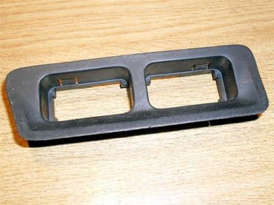 Switch surround panel, 2 x rocker switch, Mazda MX-5 mk2, USED