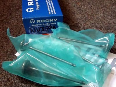 Valve, inlet, Mitsubishi Pajero Jr.  MD189514, set of 4