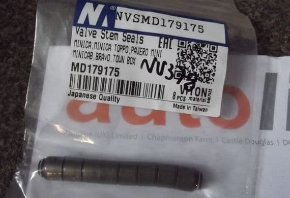 Valve Stem Oil Seal set of 8, Mitsubishi Pajero Jr. MD179175, aftermarket