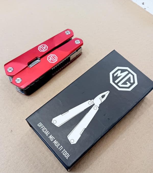 Officially licensed MG large multi-tool incl. pliers. In gift box