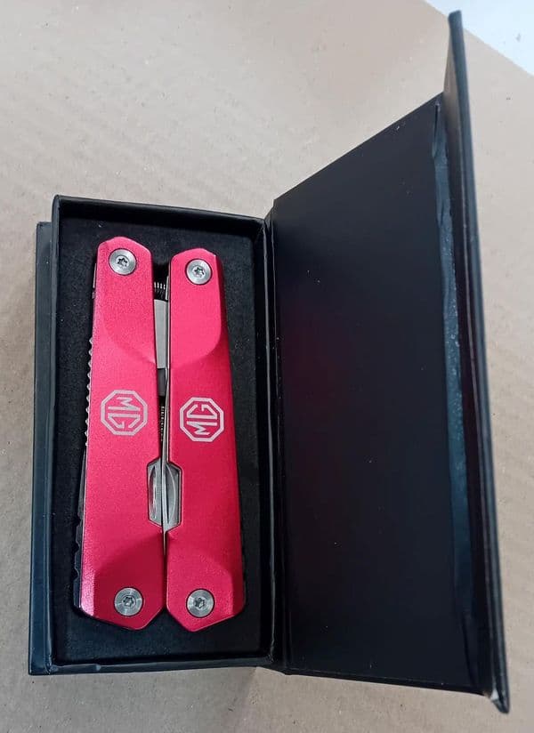 Officially licensed MG small multi-tool incl, scissors In gift box