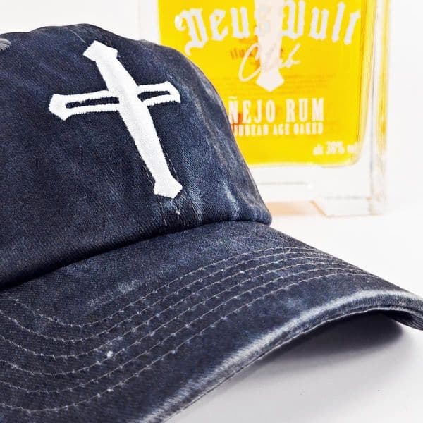 Deus Vult Club | Anejo Age Oaked Caribbean Rum 70cl | Buy Online Now!