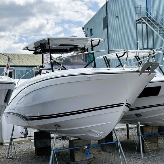 Jeanneau Cap Camarat 9.0 CC - Ready To Go Package