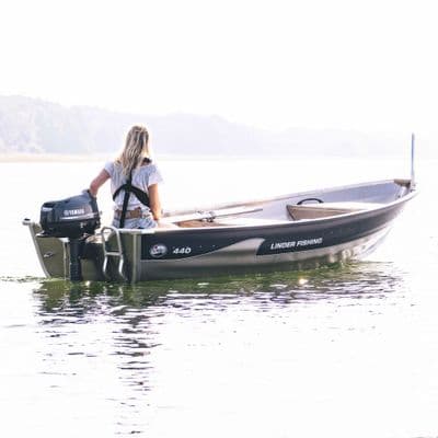 Linder Fishing 440 Package With Yamaha 5hp Outboard