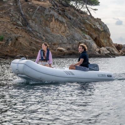 Yamaha YAM 350 Air-V with Yamaha 15hp Outboard