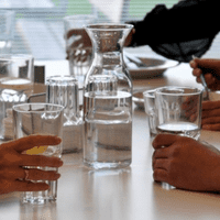 Unbreakable Polycarbonate Plastic Carafe / Wine Decanter / Cocktail Sharer 1.3 Litre