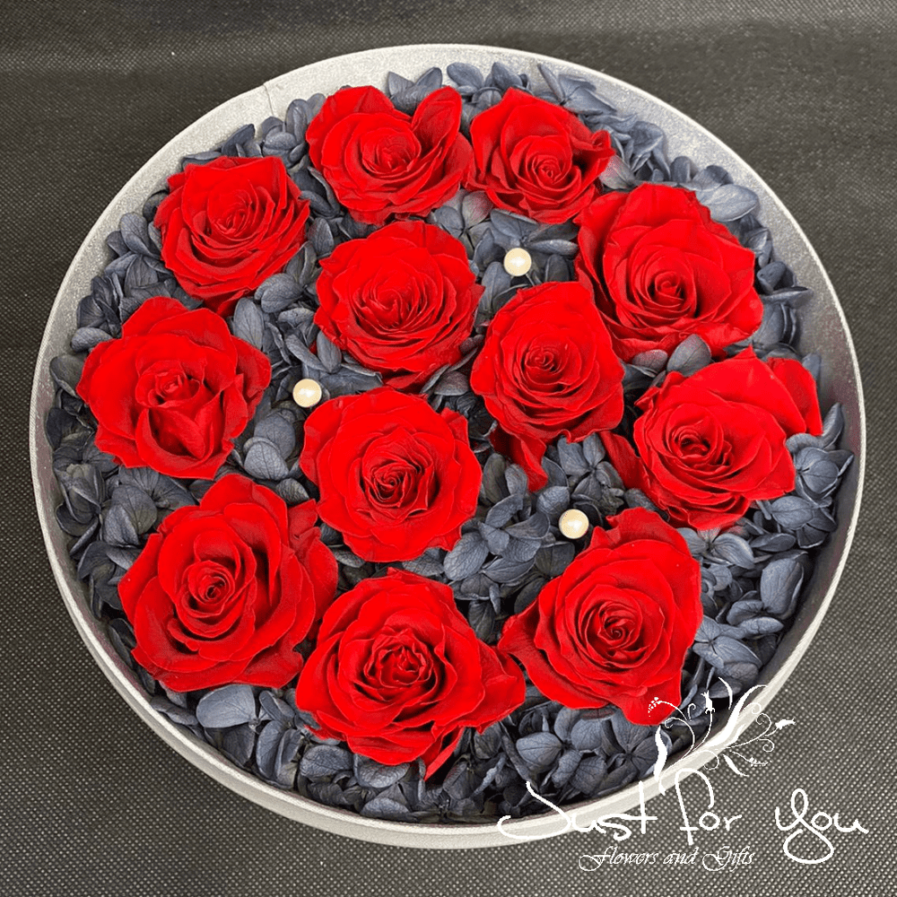 12 Everlasting Red Roses in Round Grey Box