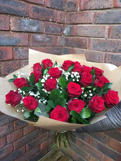 21 red Naomi rose Hand tied