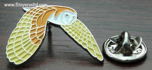 Flying Barn Owl Lapel Hat Tie Pin Badge / Brooch Strigiformes Bird of Prey New