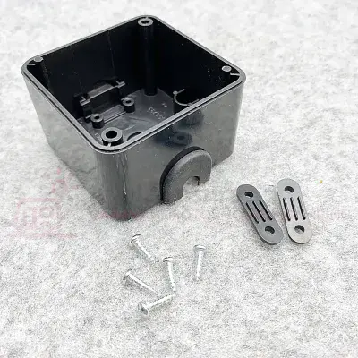 C-line CBE square back box - Black