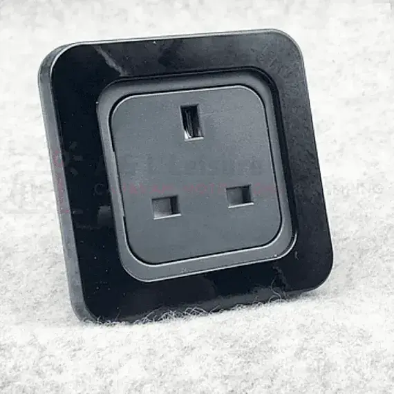 CBE C-Line 13a - 240v 1-Way Socket Faceplate & Back Box Gloss Black ...