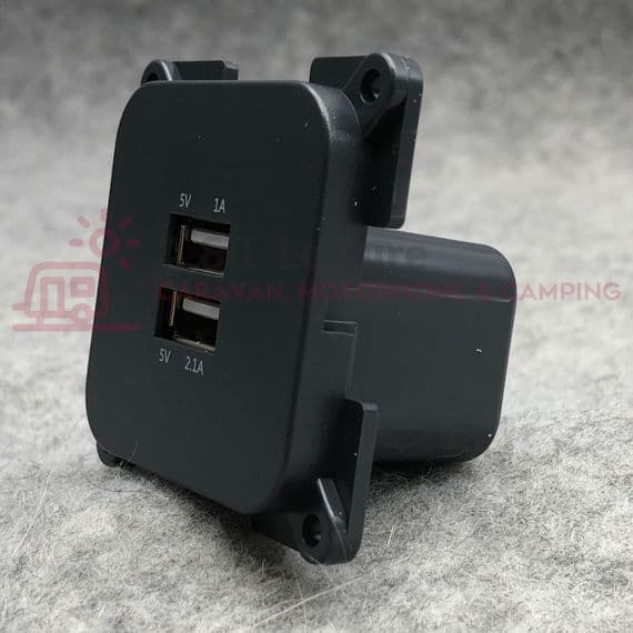 Prise 240V + USB-A/USB-C CBE C-Line Pour Camping-car - Double Cadre, Couleur Gun Métal, Pour T5/T6, Neuf