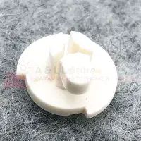Dometic Fridge Vent Winter Closing Clip - Beige