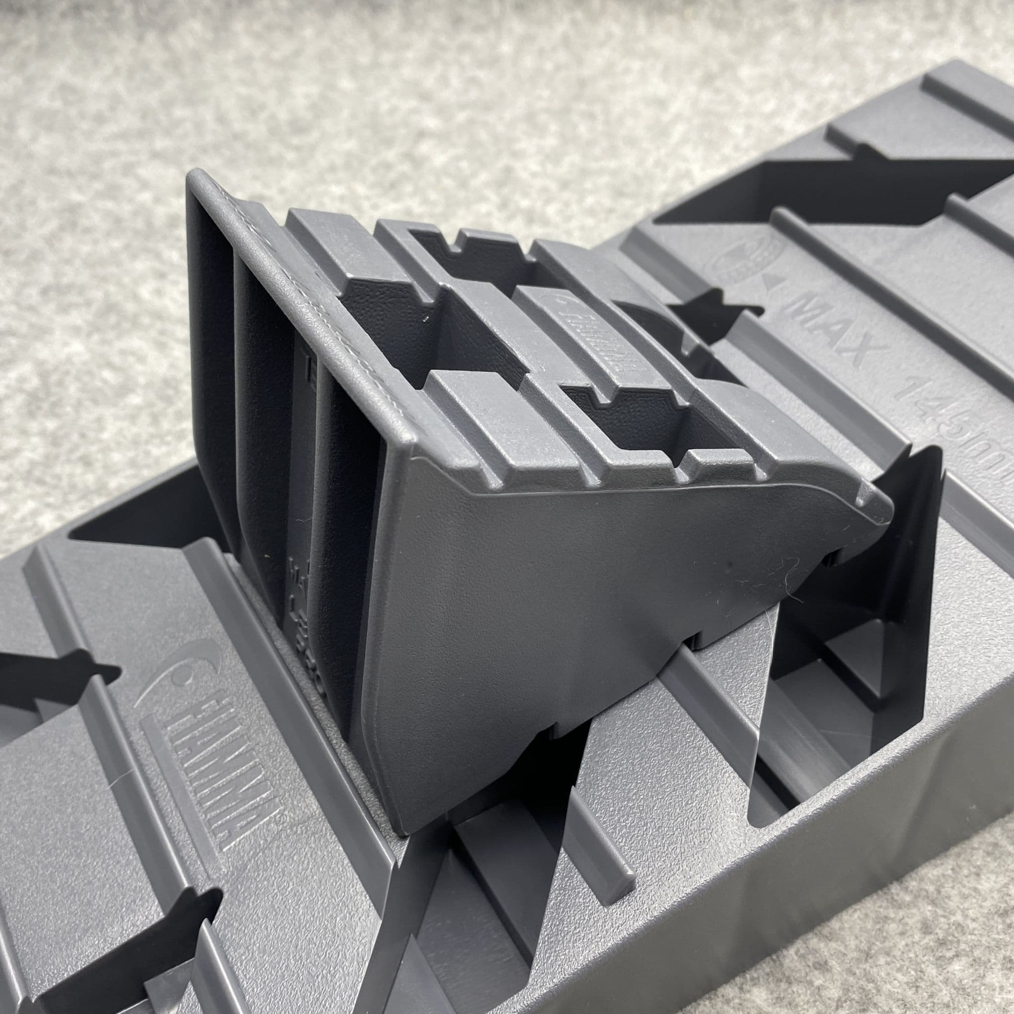 Fiamma Chock Level Grey