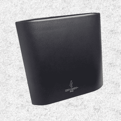 Powerpart Element Line 240v Mains Inlet With Magnetic Close - Black