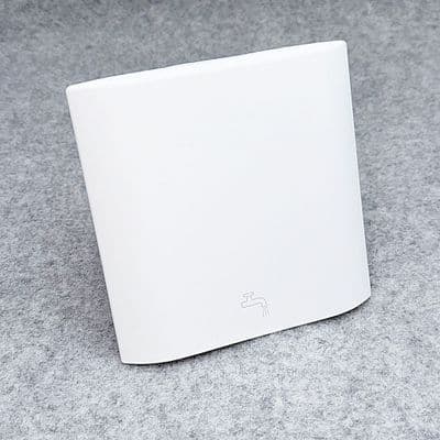 Powerpart Element Line 240v Mains Inlet With Magnetic Close - White