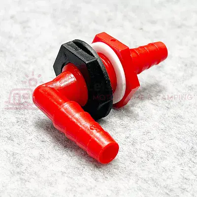 REIMO Nut In Bulkhead Fitting 10mm OD - Red Tank Connector